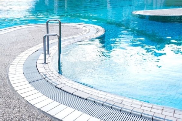 İSONEM POOL TRANSPARENT - Şeffaf Havuz Boyası           (4,5 kg set (A Komponent: 4 kg B komponent: 0,5 kg)