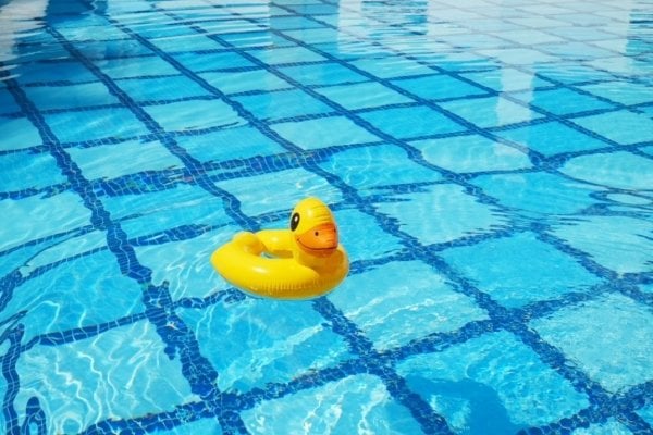 İSONEM POOL TRANSPARENT - Şeffaf Havuz Boyası           (4,5 kg set (A Komponent: 4 kg B komponent: 0,5 kg)